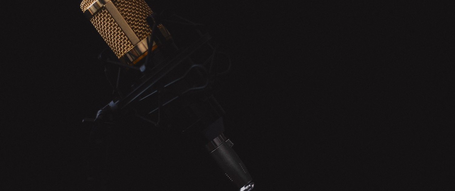 microphone-2130806_1920